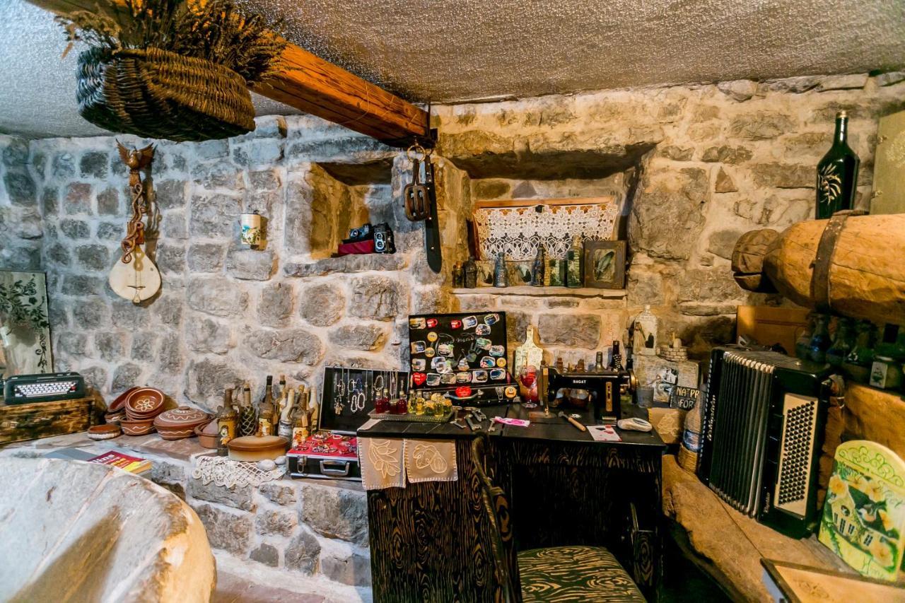 Lustica Apartments Kültér fotó