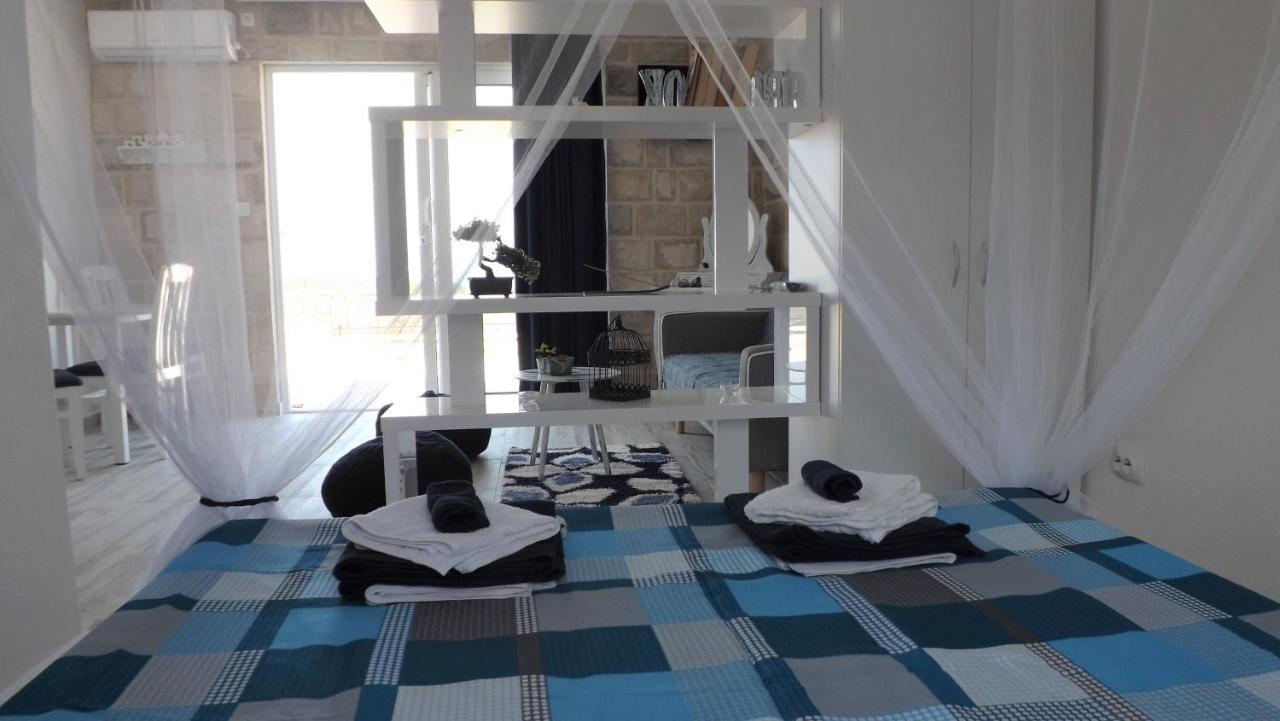 Lustica Apartments Kültér fotó