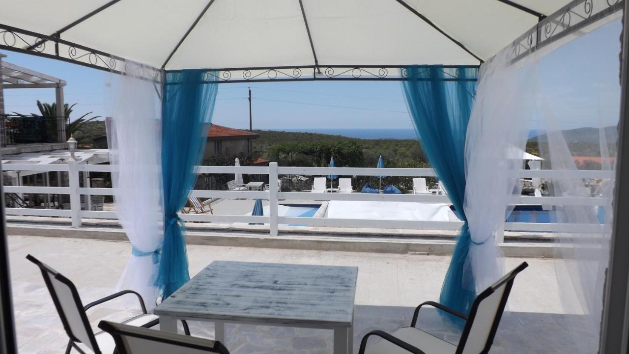 Lustica Apartments Kültér fotó