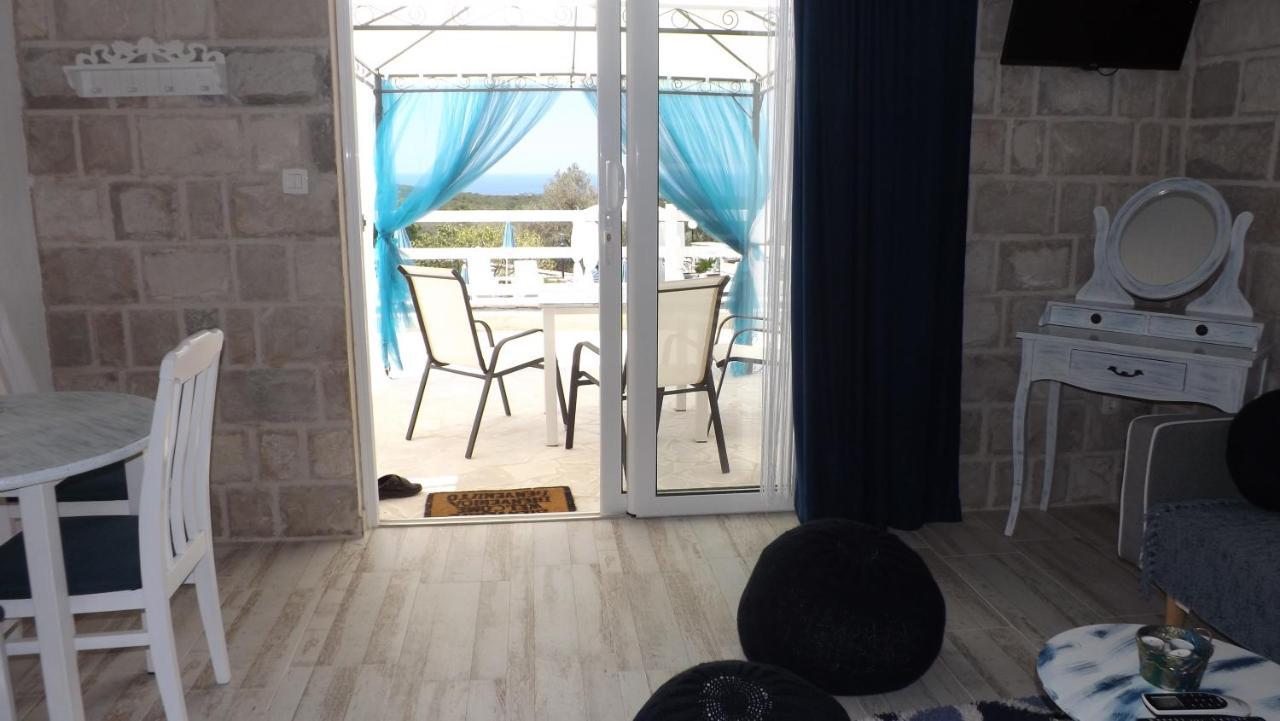 Lustica Apartments Kültér fotó